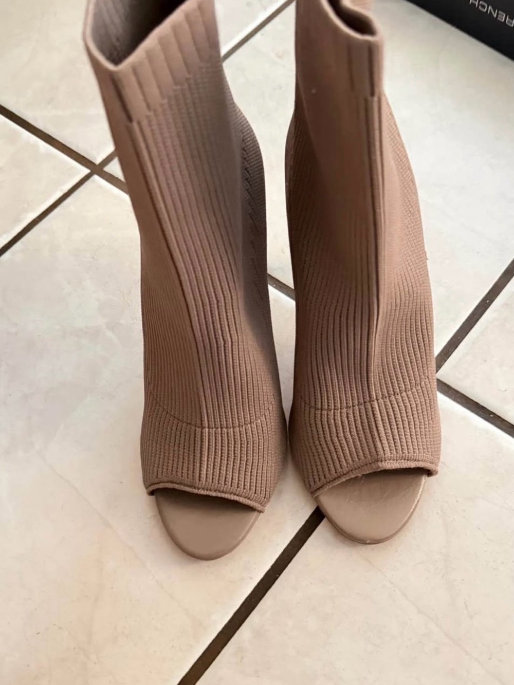 French Connection Meghan Peep Toe 6.5